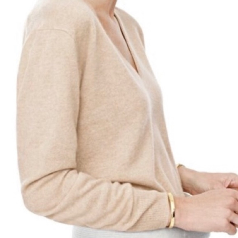 J Crew V Neck Sweater. Heather Oatmeal. Small